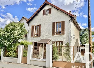 Detached house at Villeneuve-le-Roi (94290)