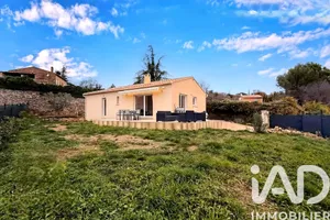 House at Apt (84400)