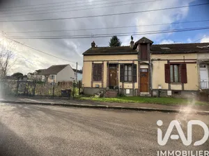 Townhouse at Sens (89100)