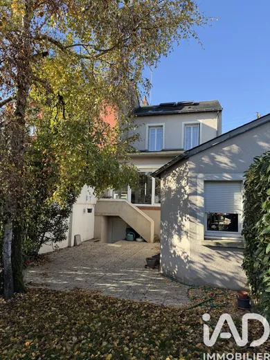 House at Tours (37000)