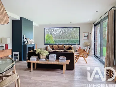 Maison à Croix (59170)