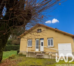 Traditional house in Brigueuil (16420)