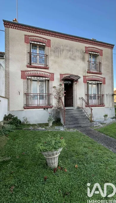Maison traditionnelle à Saint-Benoît-du-Sault (36170)