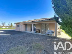 House at Saint-Antoine (32340)