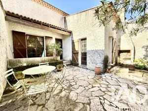 House at Orange (84100)