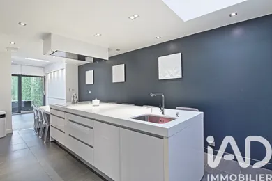 Architectural house at Saint-Prix (95390)