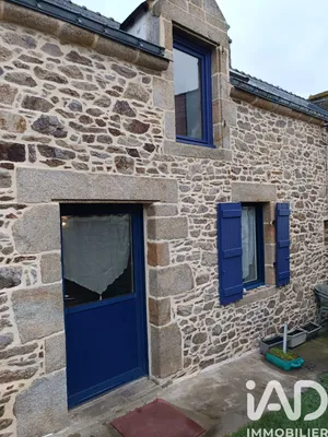 Village house at Marzan (56130)