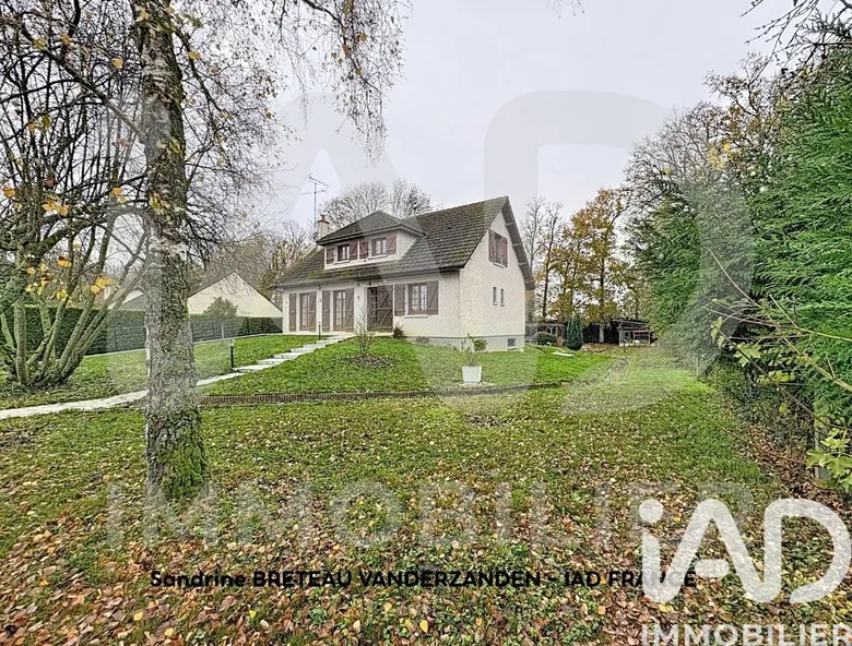 Maison 7 pièces 143 m² · à Ladon · 143 m² · 215 000 €