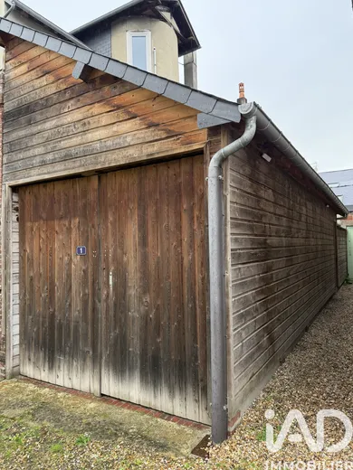 Garage à Pont-l'Évêque (14130)
