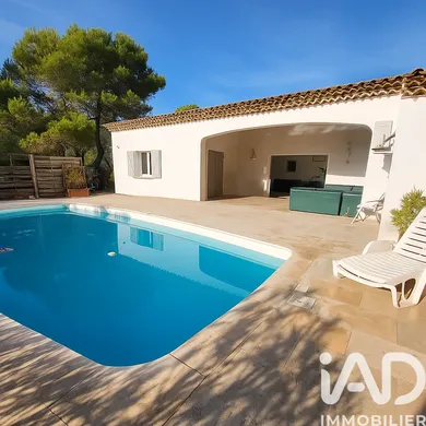 Maison à Villecroze (83690)