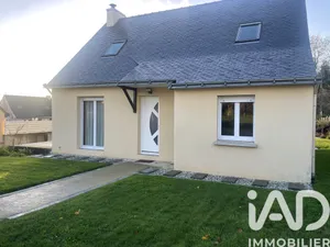 Traditional house at Camors (56330)