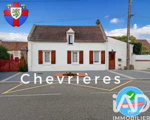 Village house at Chevrières (60710)