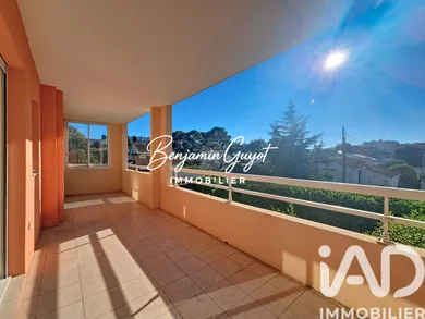 Apartment in Le Cannet (06110)