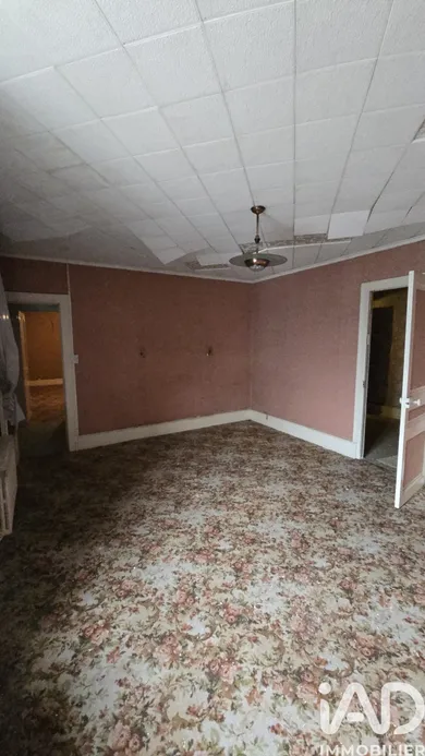 Building at Bogny-sur-Meuse (08120)