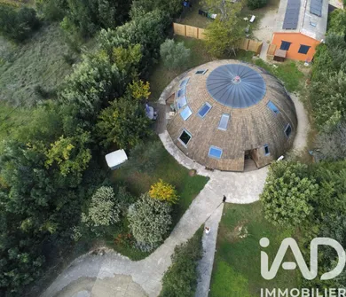 Architectural house at Saint-Quentin-la-Poterie (30700)