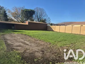 Land at La Ferrière (85280)