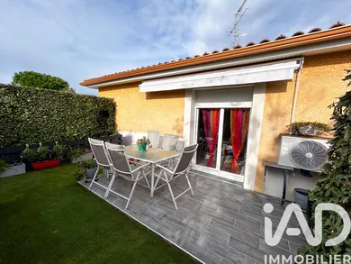 Apartment in Poulx (30320)