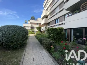 Apartment in Suresnes (92150)