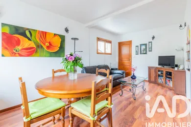 Apartment in Igny (91430)