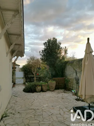 Maison à Guîtres (33230)