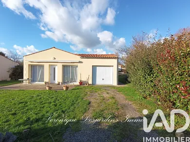 House in Saintes (17100)