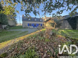 Traditional house at Bourbriac (22390)