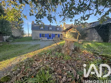 Traditional house in Bourbriac (22390)