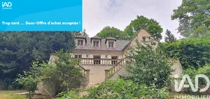 Traditional house at Bullion (78830)