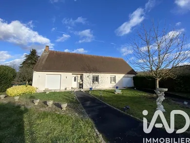 House at Ambleny (02290)