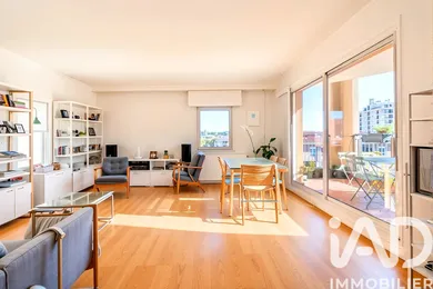 Apartment in Aix-en-Provence (13090)