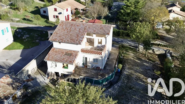 Maison 4 pièces 131 m² · à Lavilledieu · 131 m² · 218 000 €