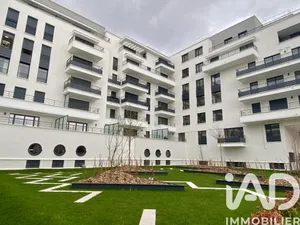 Apartment at Maisons-Alfort (94700)