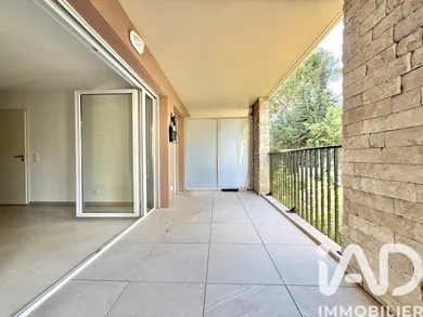 Apartment in Carros (06510)