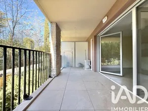 Apartment in Carros (06510)