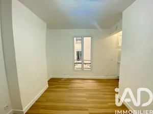 Apartment in Paris (75018)
