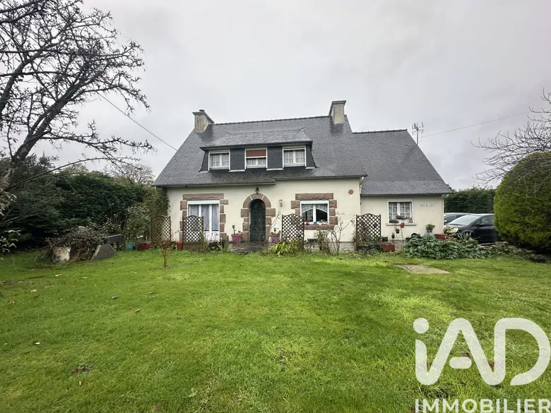 Maison 8 pièces 170 m² · au Vieux Marche · 170 m² · 232 000 €
