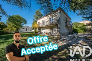 Park home at Villeneuve-de-Berg (07170)