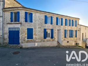 Maison de ville à Pont-l'Abbé-d'Arnoult (17250)