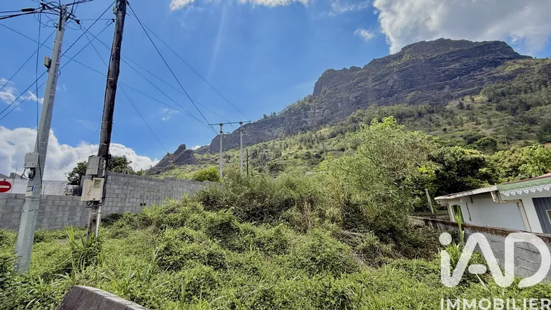 Terrain à Cilaos (97413) · 56 999 €