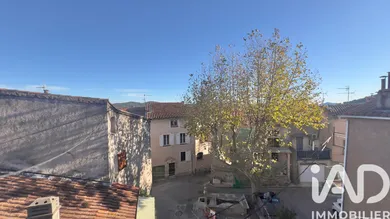 Townhouse in Cuers (83390)