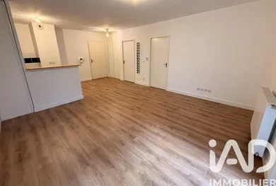 Appartement à Bordeaux (33300)