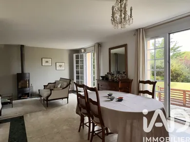 Maison à Verneuil-sur-Seine (78480)