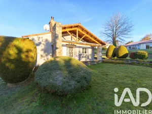 House at Loubeyrat  (63410)