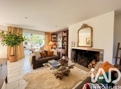 House in Le Chesnay (78150)