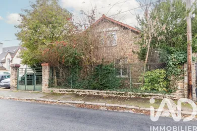 Maison à Villeneuve-le-Roi (94290)