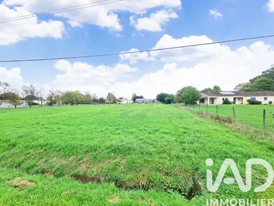 Terrain à bâtir à Mons (17160)