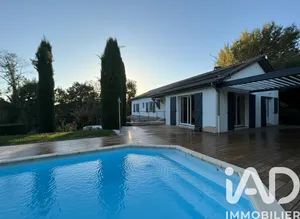 Traditional house at Ecully (69130)