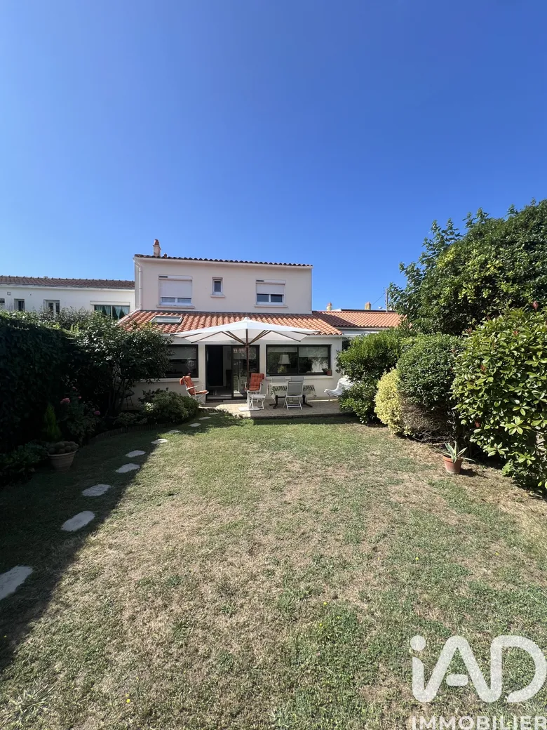 Maison 5 pièces 143 m² · à Les Sables-d'Olonne · 143 m² · 549 000 €