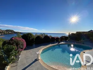 House at Saint-Raphaël (83530)