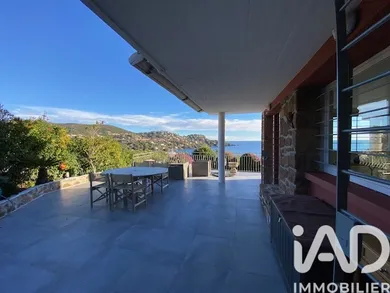 Maison à Saint-Raphaël (83530)